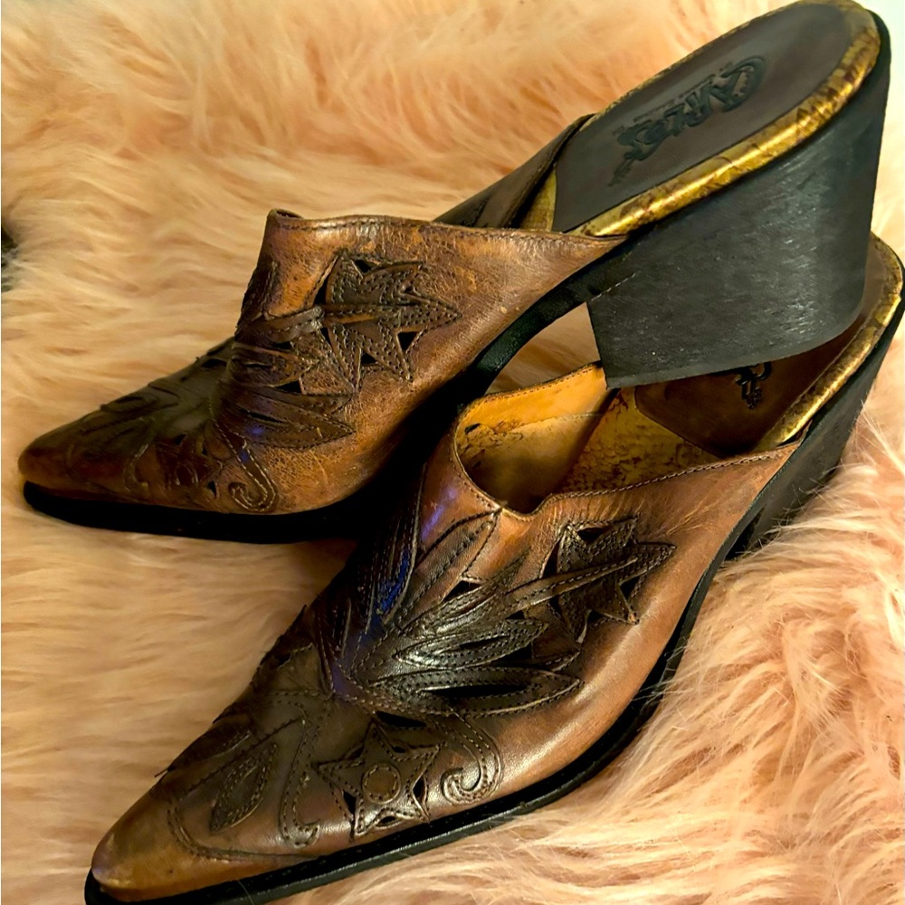 Carlos by Carlos Santana Western Mules size 7.5